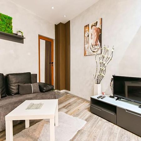 Velar 1Bdr Apartment 소피아 외부 사진