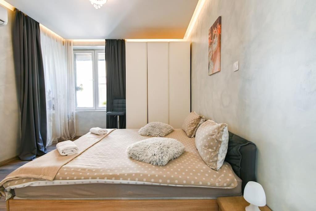 Velar 1Bdr Apartment 소피아 외부 사진